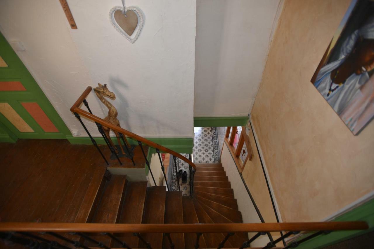 La Grille Fleurie, Chambres D'Hote Chez L'Habitant Arthonnay Exteriér fotografie